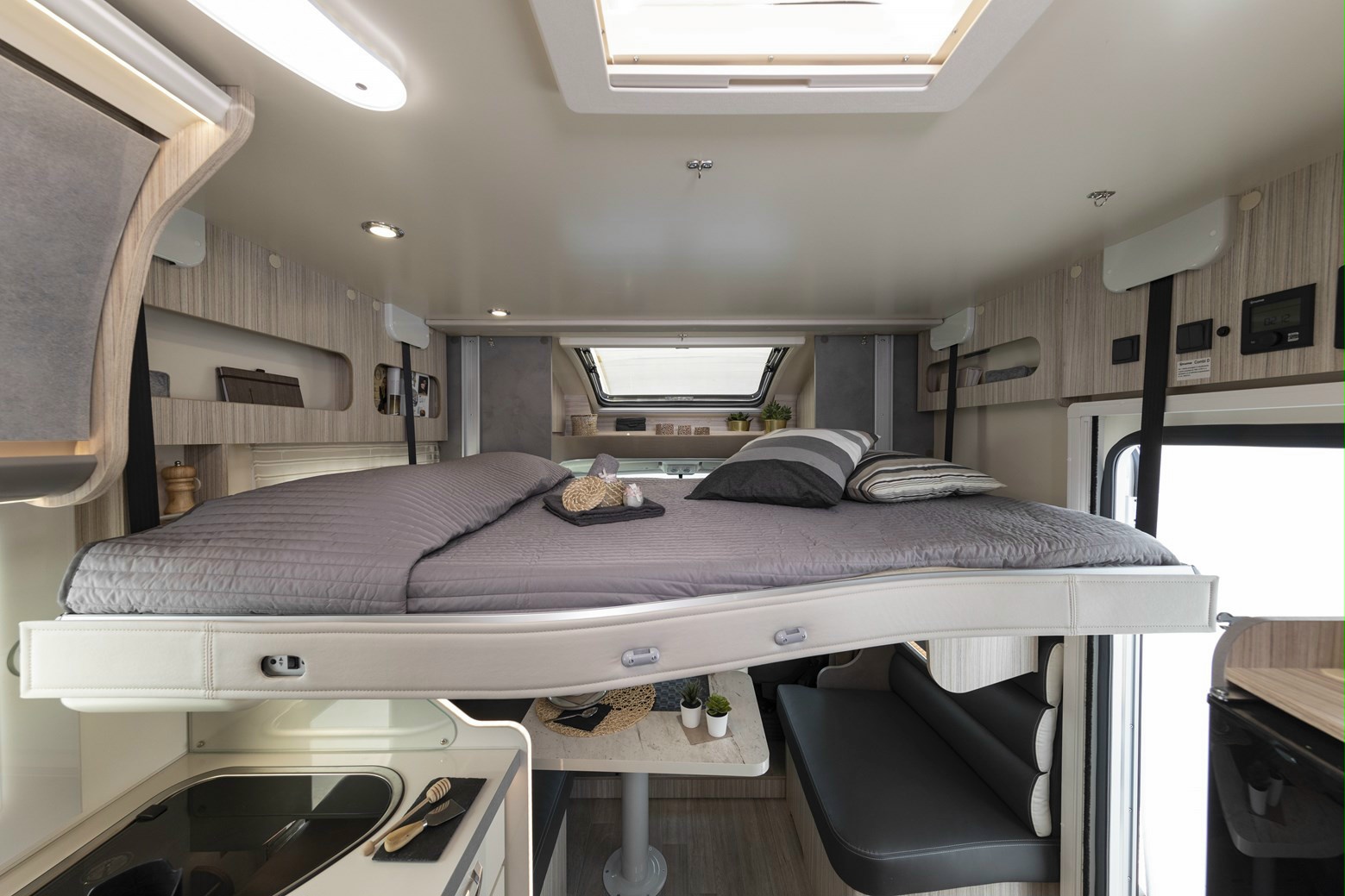 Visitar la Provenza con Autocaravanas de Ocasión Veleta. La Provenza. A menos de 300 kilómetros de la frontera de La Junquera, se encuentra La Provenza, una de las zonas más bucólicas de Francia