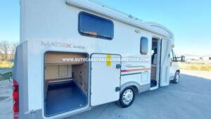 ADRIA Matrix A 670 Autocaravanas Sierra Nevada empresa con más de 20 años de experiencia en el sector de venta de ocasión os ofrece esta magnífica casa rodante.🗣️👉 Para más información o precio 💵 consulté en nuestra página web👇 www.autocaravanassierranevada.com ➡️🌐💻 o haga click👉🖱️ en nuestro enlace https://autocaravanassierranevada.com/.../perfilada.../ ¿Quieres pagar a plazos? Llama y te informamos sin compromiso 📞617795719 📞621251555 EXTRAS;👇 MOTOR: Fiat Ducato 2.3 Multijet 130cv AÑO: 2012 KM: 62.000 Medidas: 7,20m x 2,75m Plazas viajar: 5 Plazas dormir: 5 * Medida maleteros: (2,15m x 1,05m x 0,87m) * Camas (Isla elevable / Colgante en salón/Salón convertible) Aire acondicionado( de motor) AirBag(solo conductor) Velocidad de Crucero Cierre centralizado( en cabina) Espejos eléctricos Elevalunas eléctricos Radio (CD-USB-AUX-2DIN-BT) Cámara de visión trasera(en radio) Asientos giratorios Oscurecedores REMIS en luna Mosquiteras en ventanas, claraboyas Claraboyas transparentes y Claraboya panorámica xxl en cabina Frigo DOMETIC (220v, Gas, 12v, Auto) 189L capacidad Ducha con mampara interior de aseo Batería de 95ah. Placa solar de 100w. Calefacción Truma Combi Escalón de doble peldaño integrado Toldo FIAMMA de 4m. Escalera trasera para subir a techo Baca de aluminio Portabicis FIAMMA para 3 Neumáticos reforzados especial camper #autocaravanastyle #viajarconniños #viajarenautocaravanaconniños #roadtrip #autocaravanaadventure #ventadeautocaravanas #autocaravanassierranevada #autocaravantravel #autocaravanaenlaplaya #kitcamping #differentholidays #camaisla #motorhome #caravanas1000 #camper #motorhome #rv #campingwithdogs #campingcar