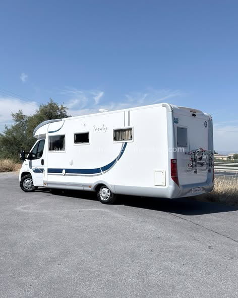 Integral LEVOYAGEUR SERIE 7 Autocaravanas Sierra Nevada empresa con más de 20 años de experiencia en el sector de venta de ocasión os ofrece esta magnífica casa rodante.🗣️👉 Para más información o precio 💵 consulté en nuestra página web www.autocaravanassierranevada.com ➡️🌐💻 o haga click👉🖱️ en nuestro enlace ⬇️👇 https://autocaravanassierranevada.com/.../levoyageur.../ ¿Quieres pagar a plazos? Llama y te informamos sin compromiso 📞617795719 📞621251555 Extras 👇 CARNET C MOTOR: MERCEDES 2.2 CDI 163cv AÑO: 2011 KM: 99.000 Medidas: 7,10m x 3,00m Plazas viajar: 4 Plazas dormir: 4 * Medida Garaje con doble portón : (2,20m x 0,80m x 1,00m) * Camas (Transversal/ Colgante eléctrica en cabina) * Chasis ALKO + Barras de torsión * Cadena de distribución Extras: Aire acondicionado(de motor) A.S.R (Sistema antiderrapaje) Velocidad de Crucero Cierre centralizado Espejos eléctricos Elevalunas eléctricos (sólo conductor) Radio (2DIN-CD-USB-AUX-BT) Cámara de visión trasera(en radio) Asientos giratorios Oscurecedores REMIS en cabina completa Mosquiteras en ventanas, claraboyas y puerta principal Claraboyas transparentes y Claraboya xxl en salón Frigo DOMETIC (220v, Gas, 12v, Auto) 160L capacidad Horno Extractor de humos Ducha con mampara separada de aseo Batería de 100ah. Placa solar de 100w. Calefacción Truma Combi Tv 12v. (HDMI-TDT) Escalón eléctrico de aluminio Toldo THULE de 4m. Ducha exterior Maleteros laterales extraíbles Neumáticos reforzados especial camper #autocaravanastyle #viajarconniños #viajarenautocaravanaconniños #roadtrip #autocaravanaadventure #ventadeautocaravanas #autocaravanassierranevada #autocaravantravel #autocaravanaenlaplaya #kitcamping #differentholidays #camaisla #motorhome #caravanas1000 #camper Integral LEVOYAGEUR SERIE 7
Autocaravanas Sierra Nevada empresa con más de 20 años de experiencia en el sector de venta de ocasión os ofrece esta magnífica casa rodante.🗣️👉 Para más información o precio 💵 consulté en nuestra página web
www.autocaravanassierranevada.com
➡️🌐💻 o haga click👉🖱️ en nuestro enlace ⬇️👇
https://autocaravanassierranevada.com/.../levoyageur.../
¿Quieres pagar a plazos?
Llama y te informamos sin compromiso
📞617795719
📞621251555
Extras 👇
CARNET C
MOTOR: MERCEDES 2.2 CDI 163cv
AÑO: 2011
KM: 99.000
Medidas: 7,10m x 3,00m
Plazas viajar: 4
Plazas dormir: 4
* Medida Garaje con doble portón : (2,20m x 0,80m x 1,00m)
* Camas (Transversal/ Colgante eléctrica en cabina)
* Chasis ALKO + Barras de torsión
* Cadena de distribución
Extras:
Aire acondicionado(de motor)
A.S.R (Sistema antiderrapaje)
Velocidad de Crucero
Cierre centralizado
Espejos eléctricos
Elevalunas eléctricos (sólo conductor)
Radio (2DIN-CD-USB-AUX-BT)
Cámara de visión trasera(en radio)
Asientos giratorios
Oscurecedores REMIS en cabina completa
Mosquiteras en ventanas, claraboyas y puerta principal
Claraboyas transparentes y Claraboya xxl en salón
Frigo DOMETIC (220v, Gas, 12v, Auto) 160L capacidad
Horno
Extractor de humos
Ducha con mampara separada de aseo
Batería de 100ah.
Placa solar de 100w.
Calefacción Truma Combi
Tv 12v. (HDMI-TDT)
Escalón eléctrico de aluminio
Toldo THULE de 4m.
Ducha exterior
Maleteros laterales extraíbles
Neumáticos reforzados especial camper
#autocaravanastyle #viajarconniños #viajarenautocaravanaconniños #roadtrip #autocaravanaadventure #ventadeautocaravanas #autocaravanassierranevada #autocaravantravel #autocaravanaenlaplaya #kitcamping #differentholidays #camaisla #motorhome #caravanas1000 #camper