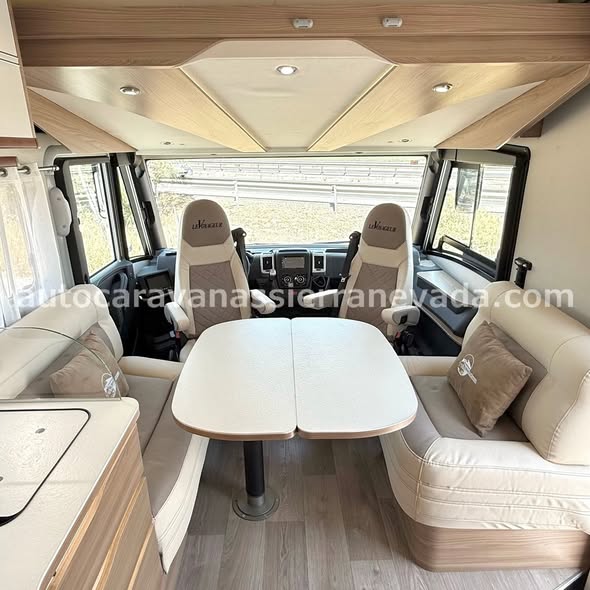 Integral LEVOYAGEUR 7.2 Autocaravanas Sierra Nevada empresa con más de 20 años de experiencia en el sector de venta de ocasión os ofrece esta magnífica casa rodante.🗣️👉 Para más información o precio 💵 consulté en nuestra página web www.autocaravanassierranevada.com ➡️🌐💻 o haga click👉🖱️ en nuestro enlace ⬇️👇 https://autocaravanassierranevada.com/.../levoyageur-7-2-2/ ¿Quieres pagar a plazos? Llama y te informamos sin compromiso 📞617795719 📞621251555 Extras 👇 CARNET C MOTOR:Fiat Ducato 2.3 Multijet 150cv AUTOMATICO AÑO: 2017 KM: 52.000 Medidas: 7,20m x 3,00m Plazas viajar: 4 Plazas dormir: 4 * Medida Garaje con doble portón:(2,20m x 1,10m x 1,05m) * Camas (ISLA / Colgante en Cabina) * Chasis ALKO + Barra de torsión * Suspensión neumática autoinflado desde cabina * Patas estabilizadoras hidráulicas control desde pantalla Extras: Aire acondicionado (de motor) AirBag (conductor y copiloto) Velocidad de crucero Cierre centralizado (2 puertas) Espejos eléctricos Elevalunas eléctricos (sólo conductor) Radio (2DIN – CD – USB – BT) Cámara de visión trasera Sensor de aparcamiento Asientos giratorios OscurecedoresREMIS en cabina completa Parasoles enrollables manuales Mosquiteras en ventanas, claraboyas y puerta principal Claraboyas Transparentes excepto turbovent Claraboyas XXL en salón TuerboVent en cocina Frigo DOMETIC (220v, Gas, 12v, Auto) 134L capacidad Ducha con mampara separada del aseo Inverter de 1500w 1Batería de litio de 120ah. 2 Placas solares 250 watt. En total y regulador victron blue solar charge Boster DC-batterycharger Calefacción ALDE 1 TV 12v (smart TV TDT USB HDMI) 1 TV 12v. (TDT - HDMI - USB -) Escalón eléctrico de aluminio Toldo OMNISTOR de 4,5m. Maleteros Laterales Ducha exterior Llantas de aluminio y Neumáticos reforzados marca CONTINENTAL especial camper #autocaravanastyle #viajarconniños #viajarenautocaravanaconniños #roadtrip #autocaravanaadventure #ventadeautocaravanas #autocaravanassierranevada #autocaravantravel #autocaravanaenlaplaya #kitcamping #differentholidays #camaisla #motorhome #caravanas1000 #camper