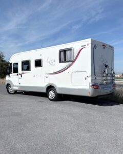 RAPIDO 881F Autocaravanas Sierra Nevada empresa con más de 20 años de experiencia en el sector de venta de ocasión os ofrece esta magnífica casa rodante. Para más información o precio consulté en nuestra página web www.autocaravanassierranevada.com o haga click en nuestro enlace https://autocaravanassierranevada.com/list.../rapido-881f-2/ ¿Quieres pagar a plazos? Llama y te informamos sin compromiso 617795719 621251555 EQUIPAMIENTO Y EXTRAS MOTOR: Fiat Ducato 2.3 MultiJet 130cv AÑO: 2014 KM: 67.000 Medidas: 7,30m x 3,00m Plazas viajar: 4 Plazas dormir: 4 * Medida Garaje con doble portón : (2,20m x 1,10m x 1,00m) * Camas (Isla/ Colgante en cabina) Extras: - Aire acondicionado(de motor) - AirBag ( conductor y copiloto) - Velocidad de Crucero - Cierre centralizado - Espejos eléctricos - Elevalunas eléctricos (sólo conductor) - Radio (USB-BT-CD-SD-AUX) - Asientos giratorios - Oscurecedores REMIS en cabina completa - Mosquiteras en ventanas, claraboyas y puerta principal - Claraboyas transparentes y Claraboya xxl en salón - Frigo DOMETIC (220v, Gas, 12v, Auto) 160L capacidad - Horno - Extractor de humos - Ducha con mampara separada de aseo - Batería de 100ah. - Placa solar de 100w. - Calefacción Truma Combi y Truma Combi E - Escalón de doble peldaño integrado - Toldo PROSTOR de 4m. - Portabicis CARRY BIKE para 3 - 4 Cierres de seguridad - Ducha exterior -Neumáticos reforzados marca CONTINENTAL especial camper #autocaravanasgranada #autocaravanaocasion #autocaravanasdeocasion #ventaautocaravana #compraautocaravana #autocaravanabarata #caravaningandalucia #autocaravanasur #granadaturismo #granadaocasion #andaluciavanlife #vanlife #camperlife #motorhome #campervan #viajarenautocaravana #caravaninglife #aventuraenruta #viajeslibres #escapadarural #naturalezaylibertad #viajarporelmundo #rutavanlife #descubreespaña #autocaravanaspain