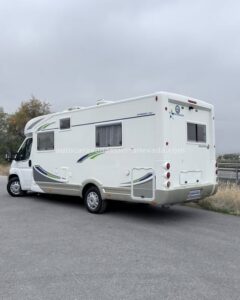 PERFILADA AUTOSTAR ATHENOR 598 Autocaravanas Sierra Nevada empresa con más de 20 años de experiencia en el sector de venta de ocasión os ofrece esta magnífica casa rodante.🗣️👉 Para más información o precio 💵 consulté en nuestra página web www.autocaravanassierranevada.com ➡️🌐💻 o haga click👉🖱️ en nuestro enlace ⬇️👇 https://autocaravanassierranevada.com/.../autostar.../ ¿Quieres pagar a plazos? Llama y te informamos sin compromiso 📞617795719 📞621251555 EQUIPAMIENTO Y EXTRAS 👇 TIPO DE VEHICULO: AUTOCARAVANA PERFILADA MOTOR: Fiat Ducato 2.3 Multijet 130cv AÑO: 2007 KM: 161.000km Medidas exteriores: 7,00m x 2,90m Plazas viajar: 4 Plazas para dormir: 2 Extras y Equipamiento: * Medida maletero con doble portón: (2,15m x 0,80m x 0,60m) * Camas (Isla) * Suspensión Neumática - Aire acondicionado de motor - AirBag (conductor y copiloto) - ASR - Cierre centralizado - Espejos eléctricos - Elevalunas eléctricos - Radio (CD-AUX) - Camara de Visión trasera - Asientos giratorios - Mosquiteras en ventanas y claraboyas - Claraboya XXL en salòn - Frigo THETFORD (220v, Gas, 12v, Auto) 180L capacidad - Horno - Extractor de Humos - Ducha con mampara dentro de aseo - Baterías de 100ah. - Placa solar de 100w. - Calefacción ALDE - Tv 12v.(TDT-HDMI-USB) - Escalón de doble peldaño integrado - Toldo THULE de 3m. - Ducha Exterior - Neumáticos reforzados especial camper #autocaravanasgranada #autocaravanaocasion #autocaravanasdeocasion #ventaautocaravana #compraautocaravana #autocaravanabarata #caravaningandalucia #autocaravanasur #granadaturismo #granadaocasion #andaluciavanlife #vanlife #camperlife #motorhome #campervan #viajarenautocaravana #caravaninglife #aventuraenruta #viajeslibres #escapadarural #naturalezaylibertad #viajarporelmundo #rutavanlife #descubreespaña