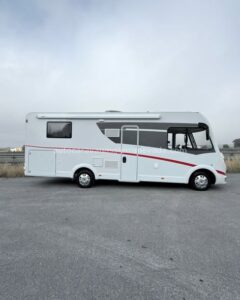 NTEGRAL SUNLIGHT I69L Autocaravanas Sierra Nevada empresa con más de 20 años de experiencia en el sector de venta de ocasión os ofrece esta magnífica casa rodante.🗣️👉 Para más información o precio 💵 consulté en nuestra página web www.autocaravanassierranevada.com ➡️🌐💻 o haga click👉🖱️ en nuestro enlace ⬇️👇 https://autocaravanassierranevada.com/list.../sunlight-i69l/ ¿Quieres pagar a plazos? Llama y te informamos sin compromiso 📞617795719 📞621251555 EQUIPAMIENTO Y EXTRAS 👇 MOTOR: Fiat Ducato 2.3 Multijet 130cv AÑO: 2018 KM: 26.000KM Medidas exteriores: 7,30m x 2,90m Plazas viajar: 4 Plazas para dormir: 4 Extras y Equipamiento: * Medida maletero con doble portón: (2,20m x 1,25m x 1,00m) * Camas (Isla/Colgante en cabina) - Aire acondicionado de motor - AirBag(conductor y copiloto) - Velocidad de Crucero - Cierre centralizado(en cabina) - Espejos eléctricos - Elevalunas eléctricos(conductor) - Radio (CD-USB-AUX) - Camara de Visión trasera - Asientos giratorios - Oscurecedores REMIS en cabina - Mosquiteras en ventanas, claraboyas y puerta principal - Claraboyas Transparentes y Claraboya XXL en salón - Frigo THETFORD (220v, Gas, 12v, Auto) 167L capacidad - Ducha con mampara separada de aseo - Baterías de 100ah. - Placa solar de 100w. - Calefacción Truma Combi - Tv 12v.(DVD-HDMI-USB) - Escalón doble peldaño integrado - Toldo THULE de 4m. - Prtabicis para 3 - Neumáticos reforzados especial camper #autocaravanasgranada #autocaravanaocasion #autocaravanasdeocasion #ventaautocaravana #compraautocaravana #autocaravanabarata #caravaningandalucia #autocaravanasur #granadaturismo #granadaocasion #andaluciavanlife #vanlife #camperlife #motorhome #campervan #viajarenautocaravana #caravaninglife #aventuraenruta #viajeslibres #escapadarural #naturalezaylibertad #viajarporelmundo #rutavanlife #descubreespaña