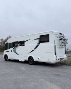 𝐀𝐔𝐓𝐎𝐂𝐀𝐑𝐀𝐕𝐀𝐍𝐀 𝐈𝐍𝐓𝐄𝐆𝐑𝐀𝐋 𝐂𝐇𝐀𝐔𝐒𝐒𝐎𝐍 𝟕𝟎𝟒𝟕𝐆𝐀 Autocaravanas Sierra Nevada empresa con más de 20 años de experiencia en el sector de venta de ocasión os ofrece esta magnífica casa rodante.🗣️👉 Para más información o precio 💵 consulté en nuestra página web www.autocaravanassierranevada.com ➡️🌐💻 o haga click👉🖱️ en nuestro enlace ⬇️👇 https://autocaravanassierranevada.com/.../chausson.../ ¿Quieres pagar a plazos? Llama y te informamos sin compromiso 📞617 79 57 19 📞687 85 35 11 EQUIPAMIENTO Y EXTRAS 👇 MOTOR: FIAT DUCATO 2.3 MULTIJET 130cv AÑO: 2019 KM: 8.000 Medidas exteriores: 7,40m x 3,00M Plazas: 4 *Medida maletero con doble acceso: (2,1Sm x 0,90m x 1,35m) *Camas (Gemelas Convertibles /Colgante en cabina) * SALÓN FACE TO FACE -Aire acondicionado de motor -AirBag(conductor y copiloto) -Velocidad de Crucero -Espejos eléctricos -Elevalunas eléctricos solo conductor -Radio (2DIN-CD-USB-BT) -Camara de Visión trasera -Sensor de Aparcamiento -Asientos Giratorios -Oscurecedores REMIS en cabina completa -Mosquiteras en ventanas, claraboyas y puerta principal -Claraboya xxl en salón -Aire Acondicionado a 220v -Frigo THETFORD(220v, Gas, 12v, Auto) 175L capacidad #autocaravanasgranada #autocaravanaocasion #autocaravanasdeocasion