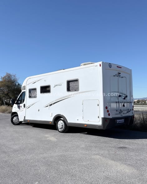 PERFILADA PILOTE REFERENCE P730 Autocaravanas Sierra Nevada empresa con más de 20 años de experiencia en el sector de venta de ocasión os ofrece esta magnífica casa rodante.🗣️👉 Para más información o precio 💵 consulté en nuestra página web www.autocaravanassierranevada.com ➡️🌐💻 o haga click👉🖱️ en nuestro enlace ⬇️👇 https://autocaravanassierranevada.com/.../pilote.../ ¿Quieres pagar a plazos? Llama y te informamos sin compromiso 📞617 79 57 19 📞687 85 35 11 EQUIPAMIENTO Y EXTRAS 👇 MOTOR: FIAT DUCATO 2.3 MULTIJET 130cv AÑO: 2012 KM: 42.000 Medidas exteriores: 7,30m x 3,00m Plazas: 4 Extras y Equipamiento: * Medida maletero: (1,85m x 0,90m x 1,00m) * Camas (Isla /Salón Convertible) - Aire acondicionado de motor - AirBag(conductor) - Velocidad de Crucero - Cierre centralizado en cabina - Espejos eléctricos - Elevalunas eléctricos - Radio (CD-USB-AUX) - Camara de Visión trasera - Asientos giratorios - Oscurecedores REMIS en cabina - Mosquiteras en ventanas, claraboyas y puerta principal - Claraboya panoramica xxl en cabina - Aire Acondicionado a 220v - Frigo DOMETIC (220v, Gas, 12v, Auto) 160L capacidad- Extractor de humos - Ducha con mampara separada de aseo - Baterías de 100ah. - Calefacción Truma Combi - Escalón eléctrico de aluminio - Toldo THULE de 4m. - Portabicis para 2 - Neumáticos reforzados especial camper #autocaravanasgranada #autocaravanaocasion #autocaravanasdeocasion #ventaautocaravana #compraautocaravana #autocaravanabarata #caravaningandalucia #autocaravanasur #granadaturismo #granadaocasion #andaluciavanlife #vanlife #camperlife #motorhome #campervan #viajarenautocaravana #caravaninglife #aventuraenruta #viajeslibres #escapadarural #naturalezaylibertad #viajarporelmundo #rutavanlife #descubreespaña